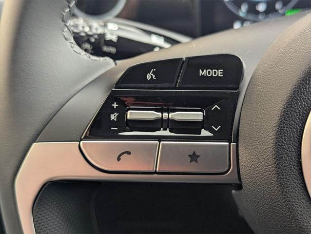new 2025 Hyundai Elantra car, priced at $30,285
