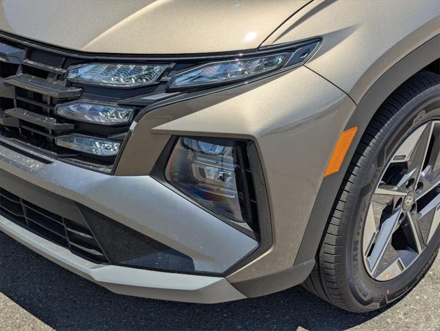 new 2025 Hyundai TUCSON Hybrid car, priced at $38,490