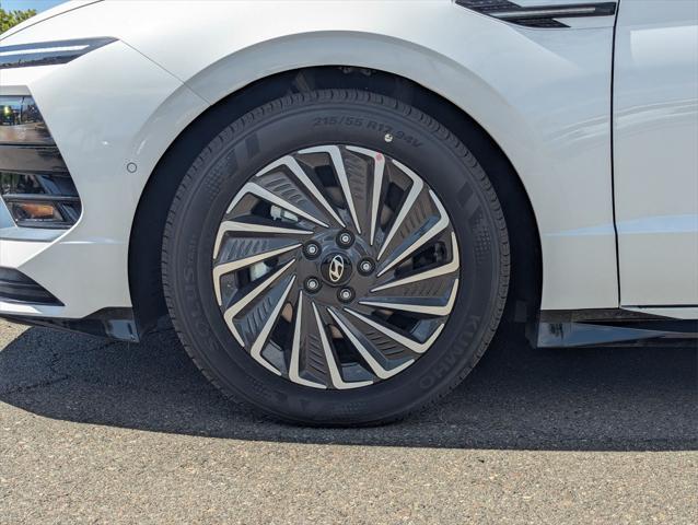 new 2025 Hyundai Sonata Hybrid car, priced at $38,252