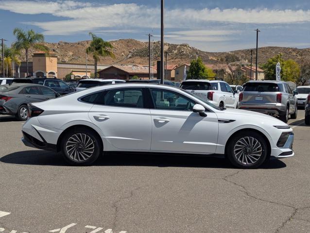 new 2025 Hyundai Sonata Hybrid car, priced at $38,252
