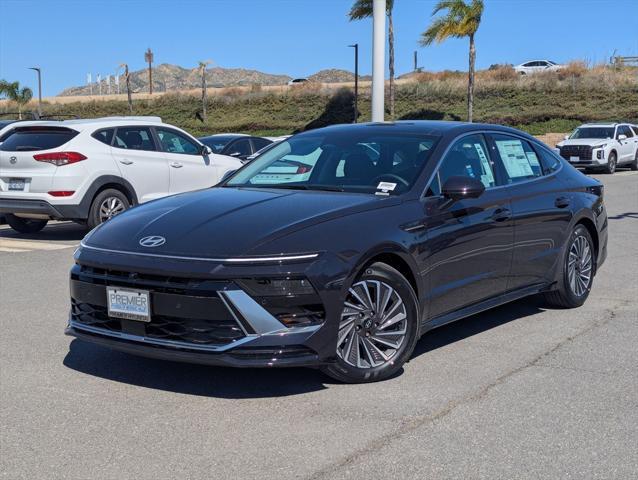 new 2025 Hyundai Sonata Hybrid car, priced at $37,918