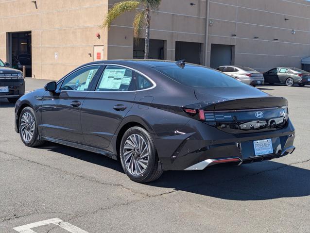 new 2025 Hyundai Sonata Hybrid car, priced at $37,918