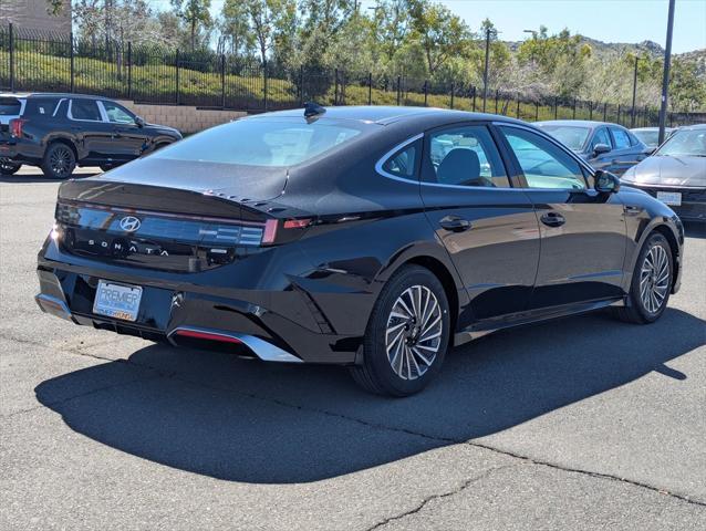 new 2025 Hyundai Sonata Hybrid car, priced at $37,918