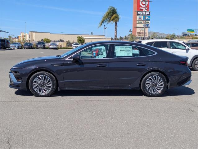 new 2025 Hyundai Sonata Hybrid car, priced at $37,918