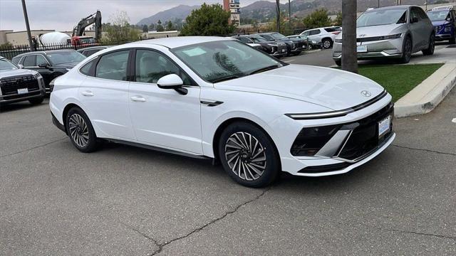new 2025 Hyundai Sonata Hybrid car, priced at $31,560