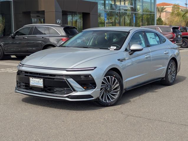 new 2025 Hyundai Sonata Hybrid car, priced at $31,002