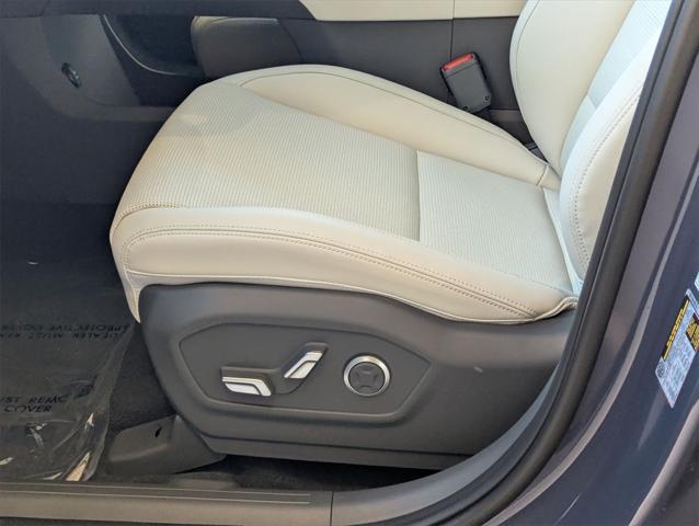 new 2025 Hyundai Santa Fe car, priced at $44,458