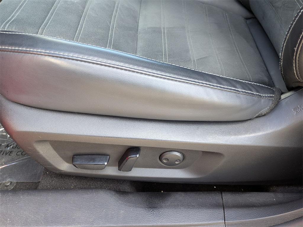 used 2024 Mitsubishi Outlander car, priced at $25,798