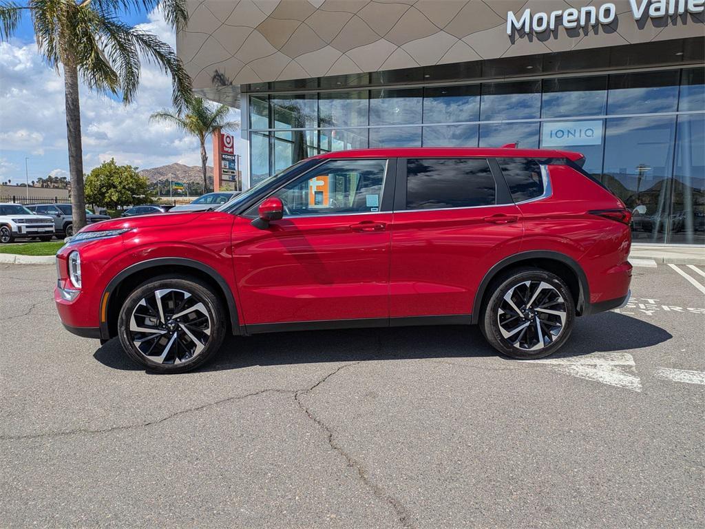 used 2024 Mitsubishi Outlander car, priced at $25,798