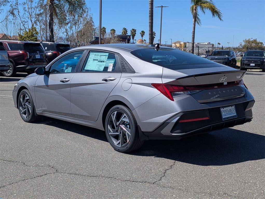 new 2025 Hyundai ELANTRA HEV car, priced at $26,077