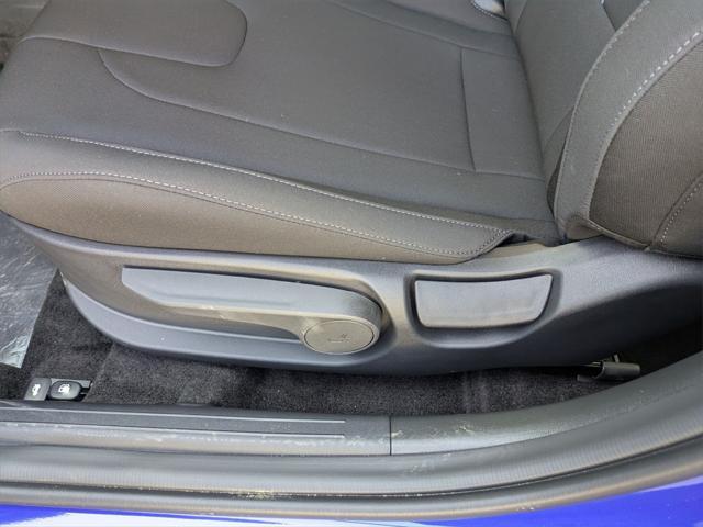 new 2025 Hyundai Elantra car, priced at $27,327