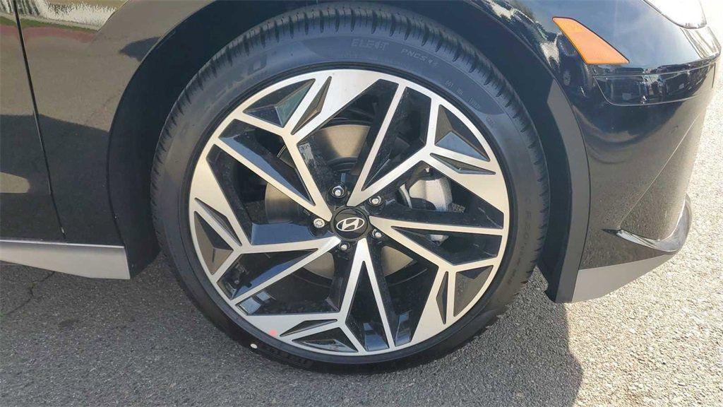 new 2025 Hyundai IONIQ 6 car, priced at $39,040