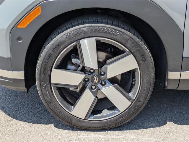 used 2024 Hyundai Santa Fe car, priced at $34,900