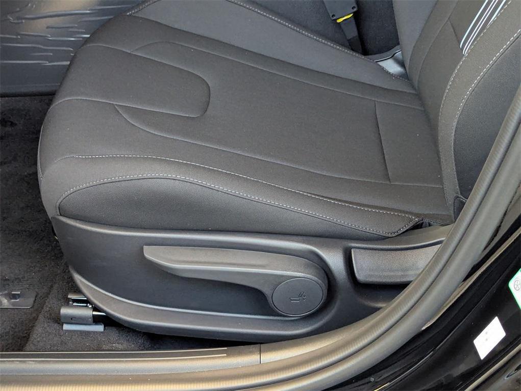 new 2025 Hyundai Elantra car, priced at $23,671