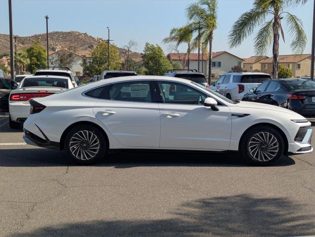new 2025 Hyundai Sonata Hybrid car, priced at $31,482
