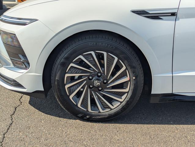 new 2025 Hyundai Sonata Hybrid car, priced at $31,482
