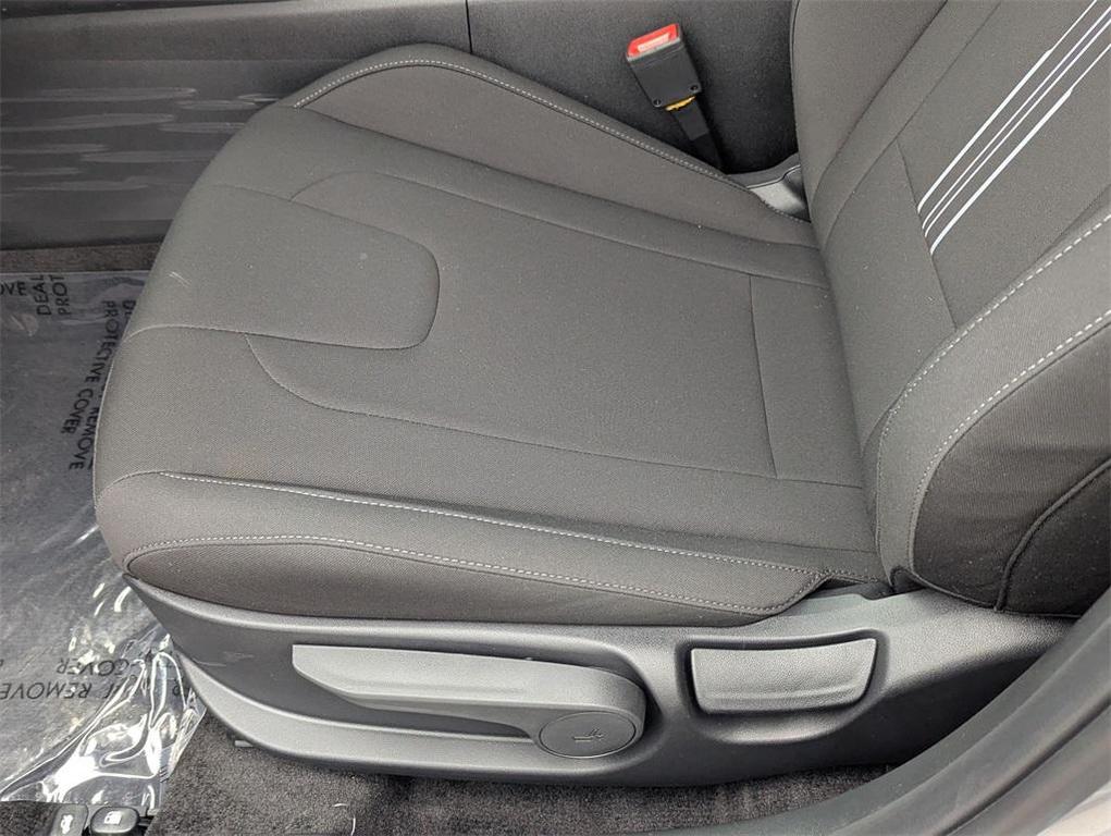 new 2025 Hyundai ELANTRA HEV car, priced at $26,162