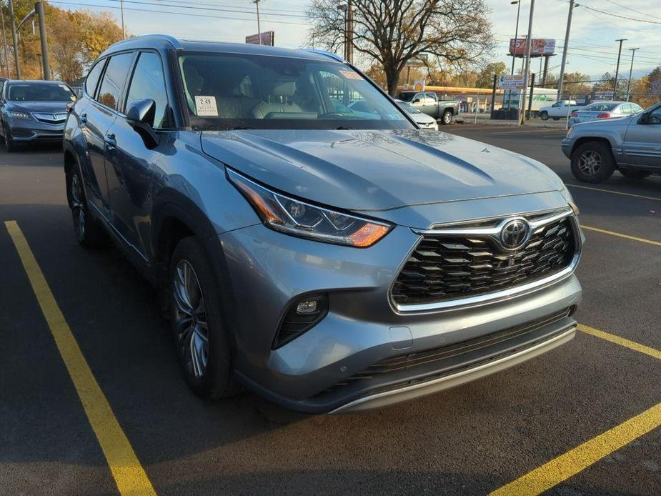 used 2020 Toyota Highlander car, priced at $33,995