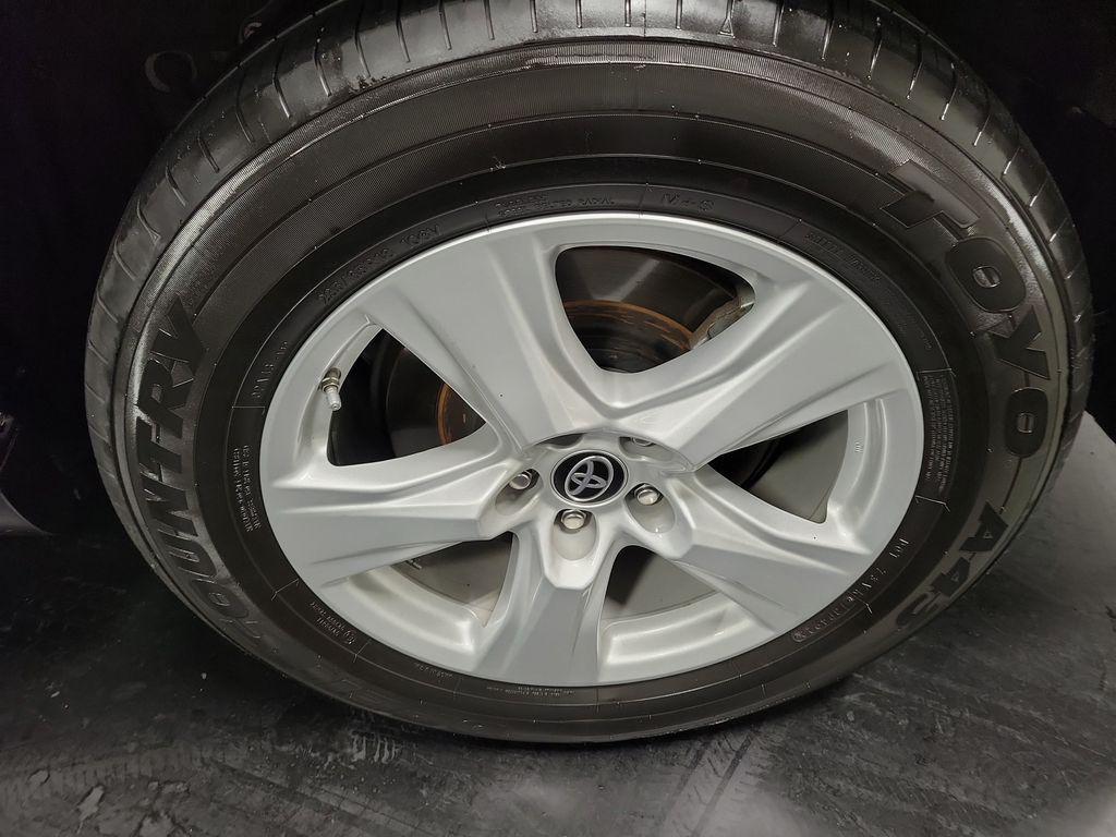 used 2023 Toyota Highlander car, priced at $28,995