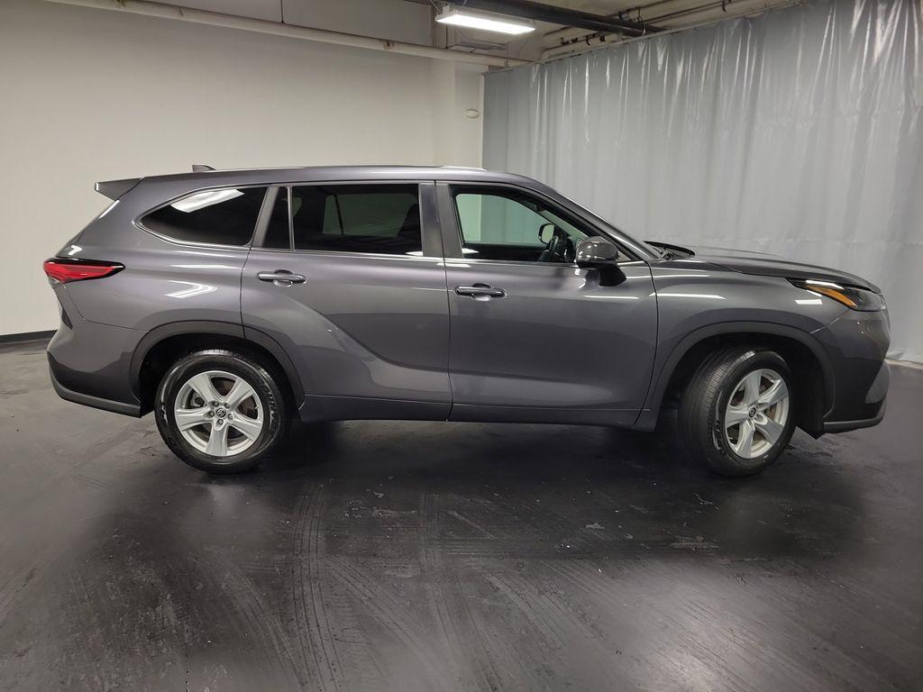 used 2023 Toyota Highlander car, priced at $28,995