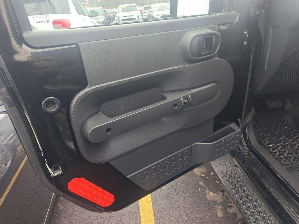 used 2009 Jeep Wrangler car, priced at $8,995