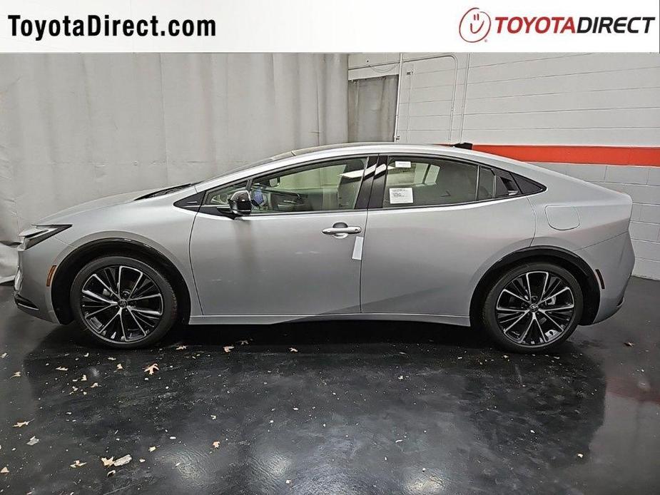 new 2024 Toyota Prius car, priced at $33,042