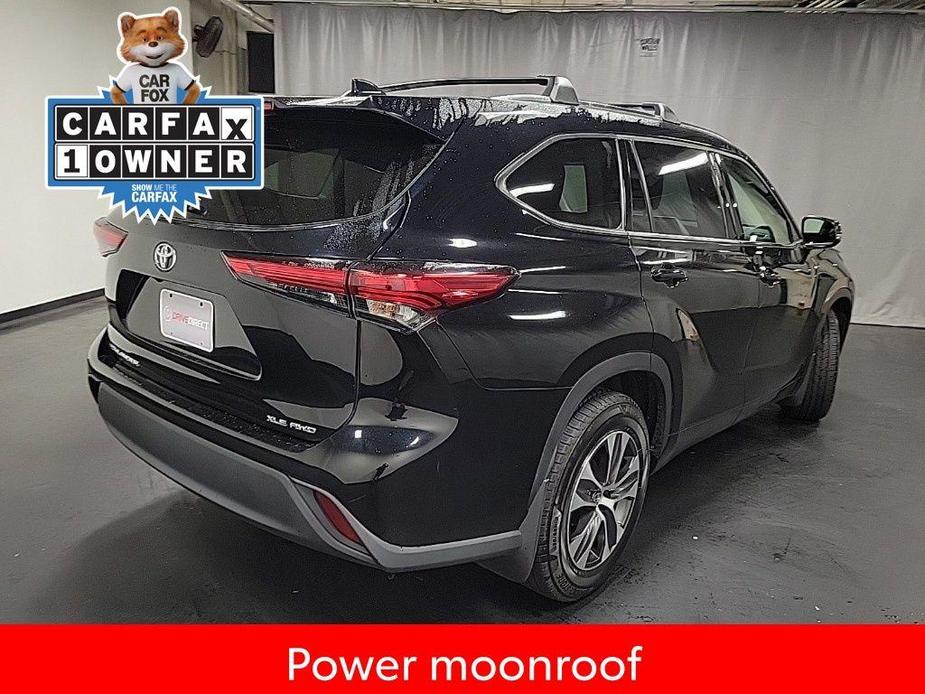 used 2021 Toyota Highlander car, priced at $33,500