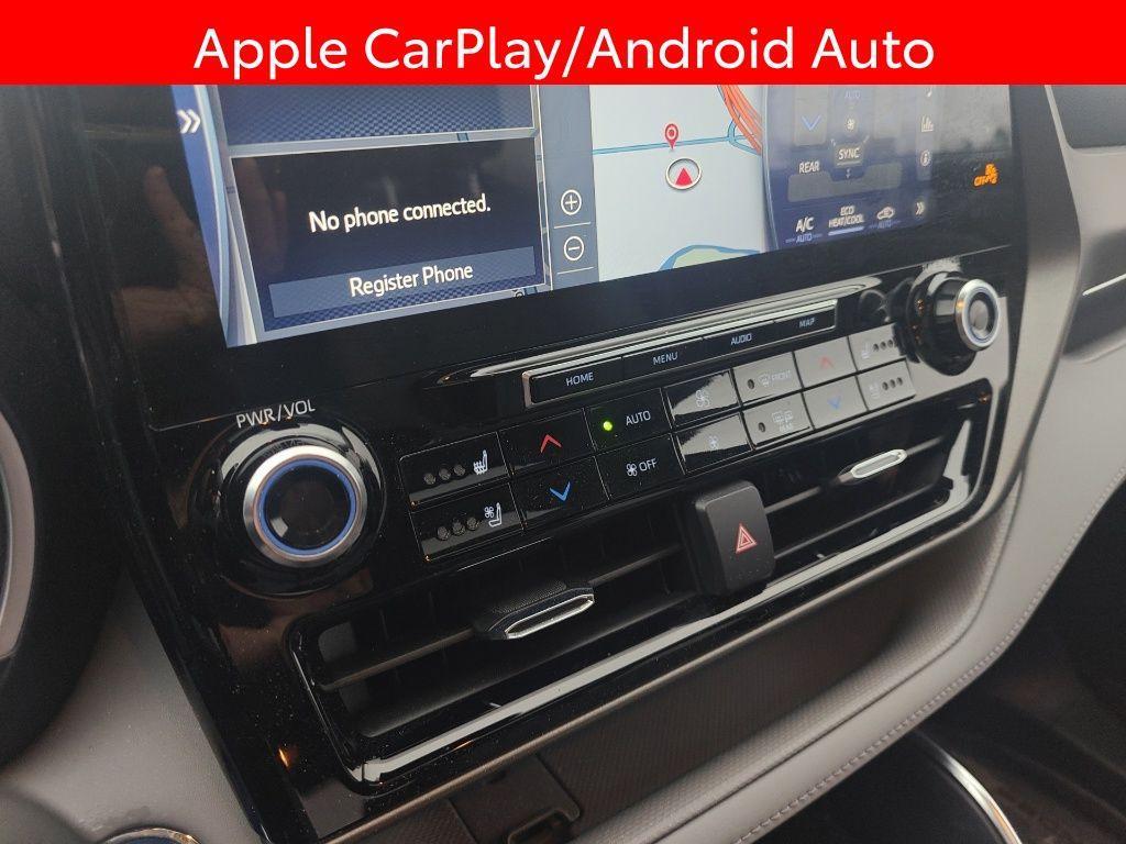 used 2022 Toyota Highlander Hybrid car, priced at $43,995