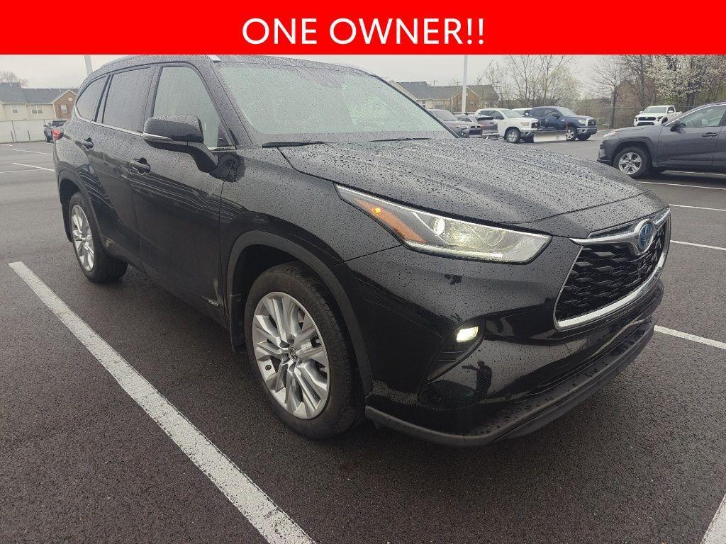 used 2022 Toyota Highlander Hybrid car, priced at $43,995