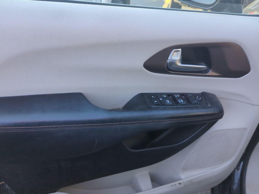 used 2019 Chrysler Pacifica car, priced at $9,995