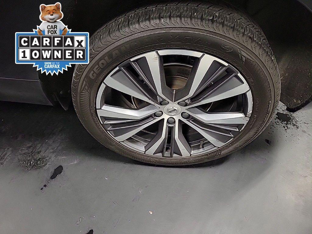 used 2022 Volvo XC60 car, priced at $25,995