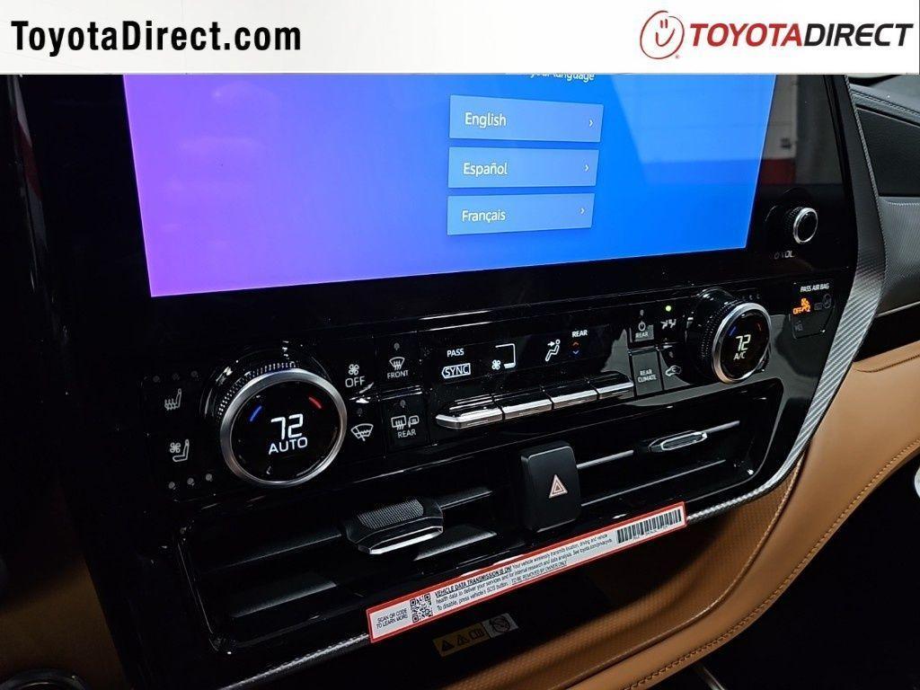 new 2025 Toyota Highlander Hybrid car, priced at $56,278