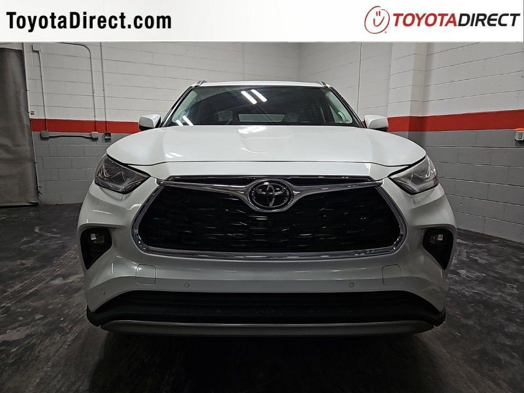 new 2025 Toyota Highlander Hybrid car, priced at $56,278