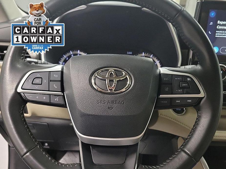 used 2023 Toyota Highlander car, priced at $36,994