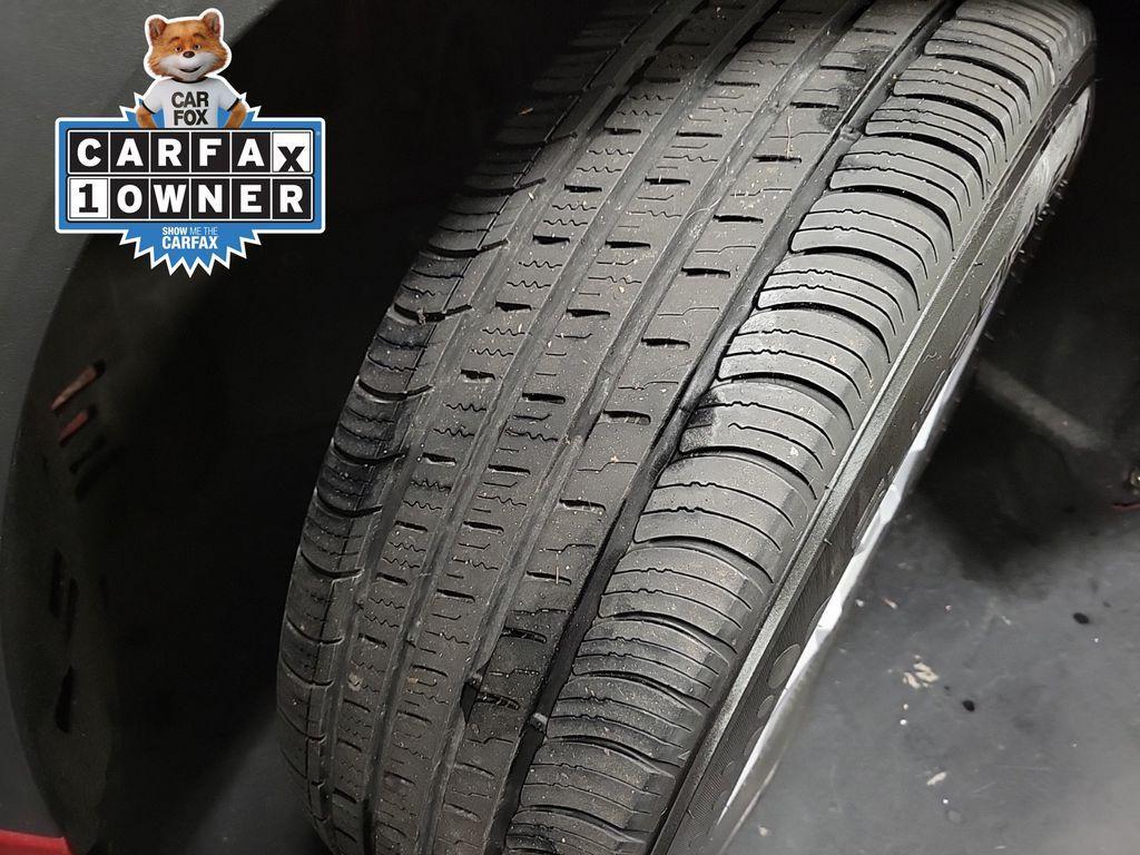 used 2021 Toyota Highlander car, priced at $14,500