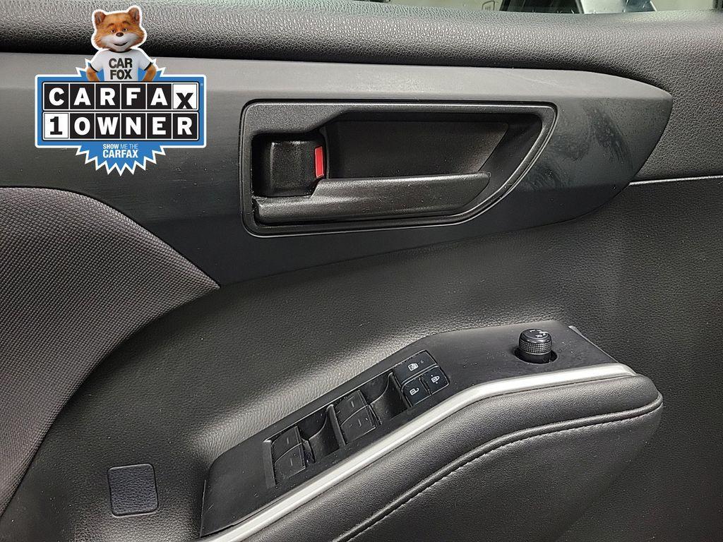 used 2021 Toyota Highlander car, priced at $14,500