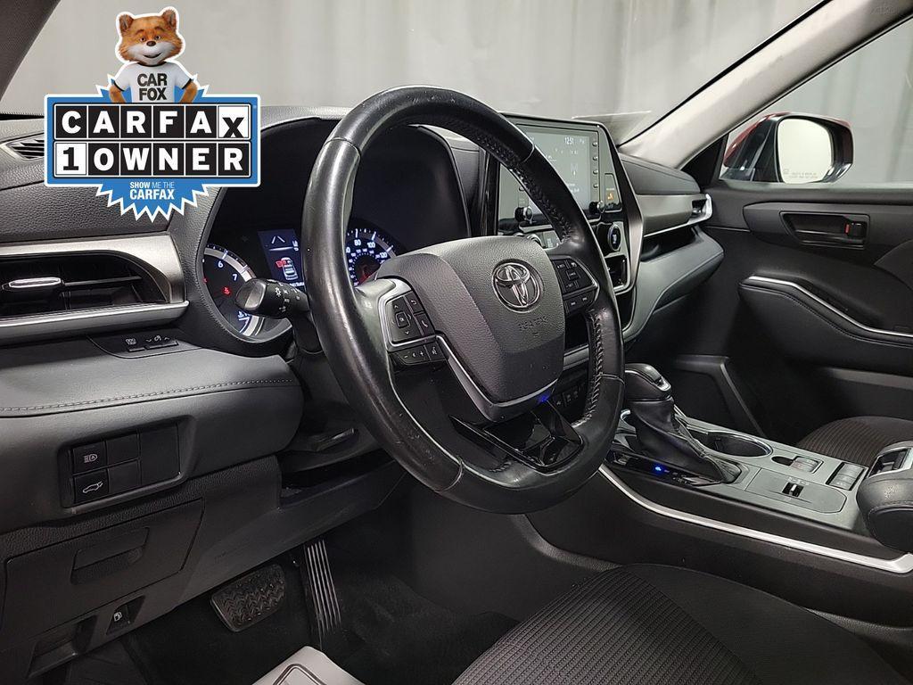 used 2021 Toyota Highlander car, priced at $14,500