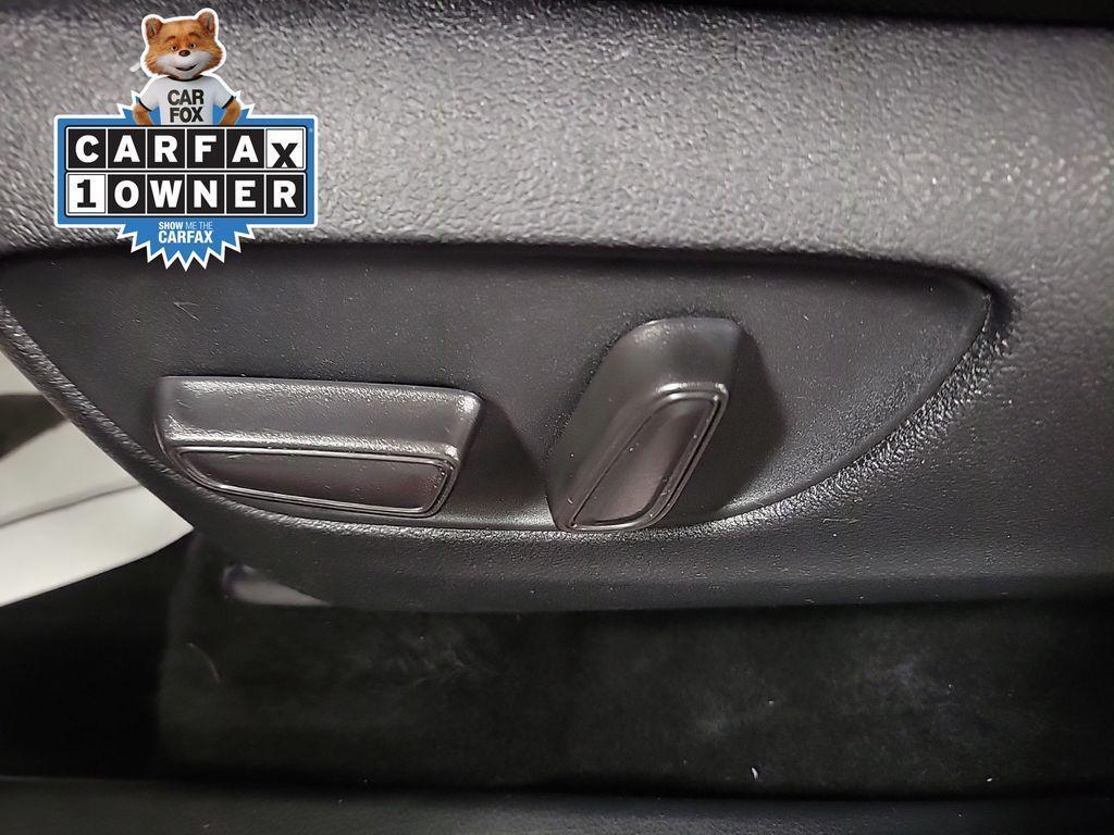 used 2021 Toyota Highlander car, priced at $14,500