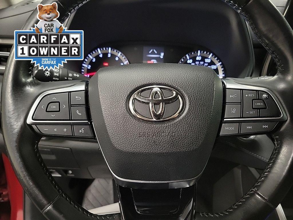 used 2021 Toyota Highlander car, priced at $14,500