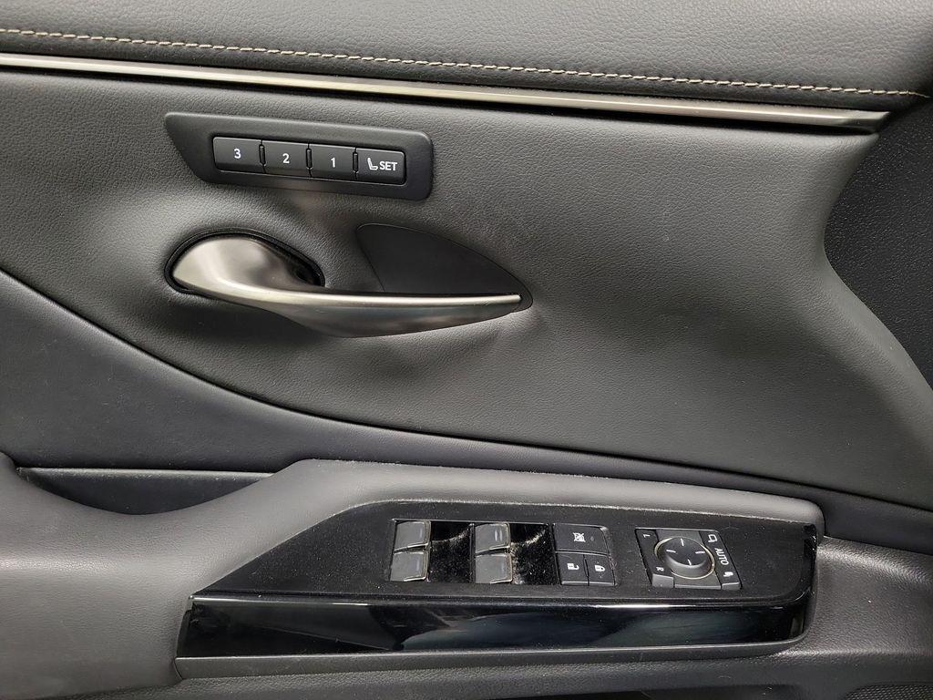 used 2023 Lexus ES 250 car, priced at $30,500