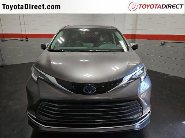 new 2024 Toyota Sienna car, priced at $54,165