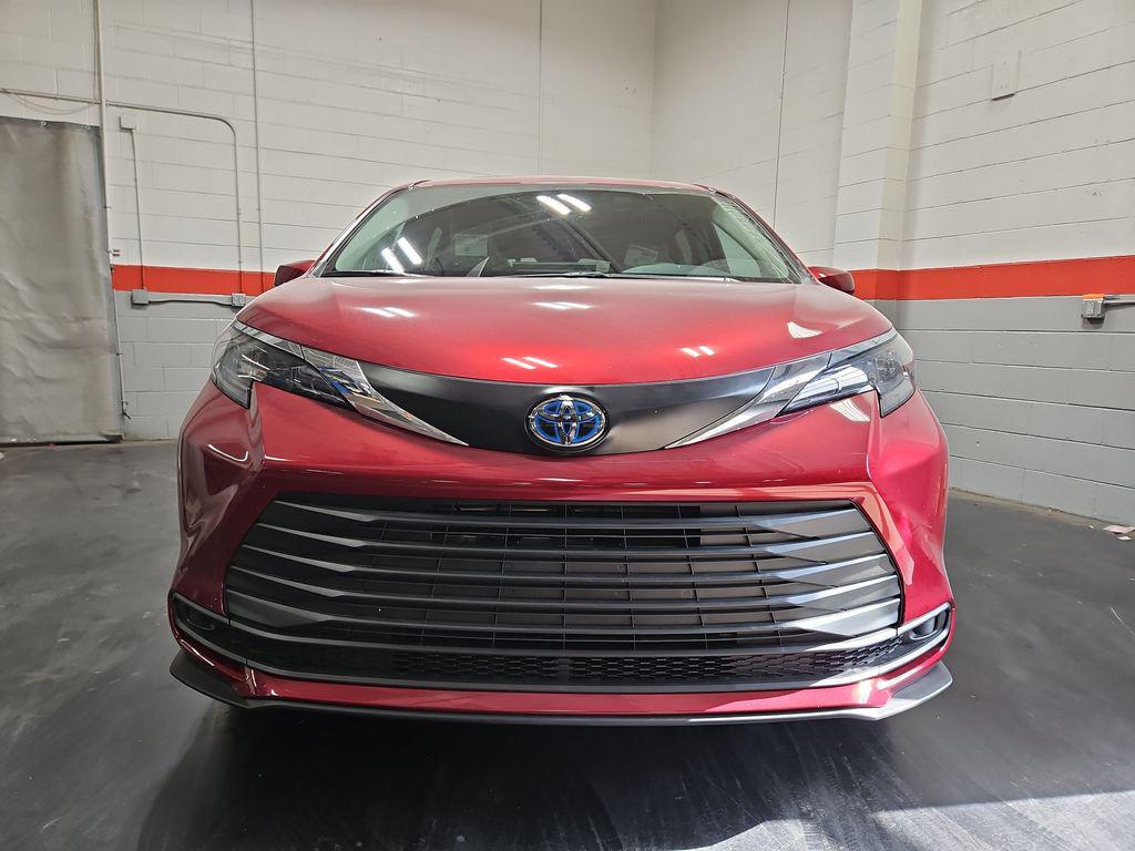 new 2025 Toyota Sienna car, priced at $42,415