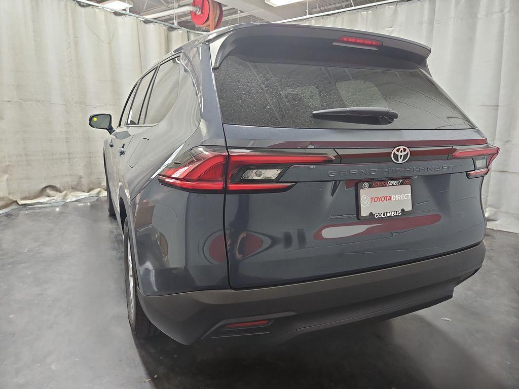 new 2025 Toyota Highlander car, priced at $41,483
