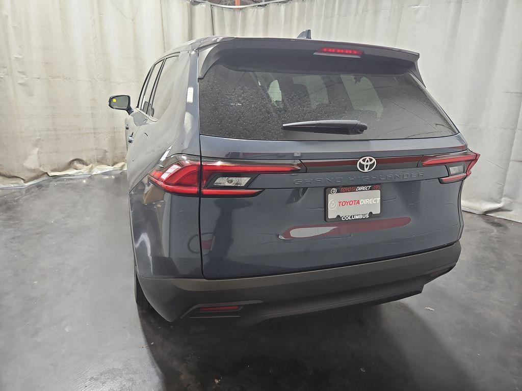 new 2025 Toyota Highlander car, priced at $41,483