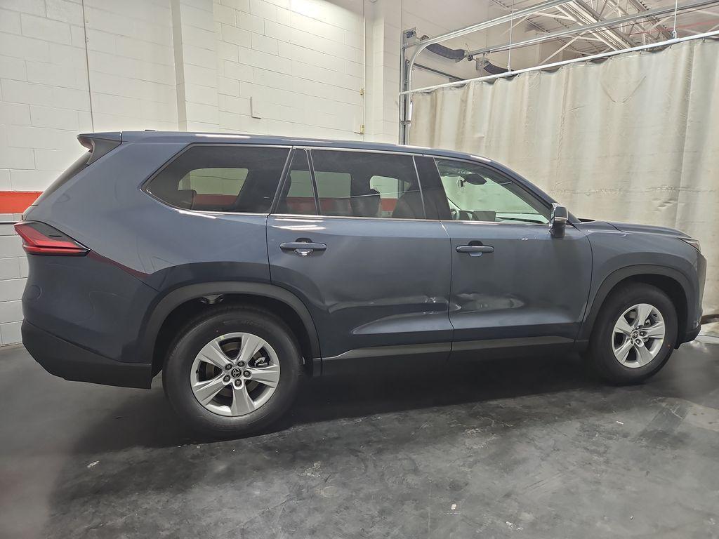 new 2025 Toyota Highlander car, priced at $41,483