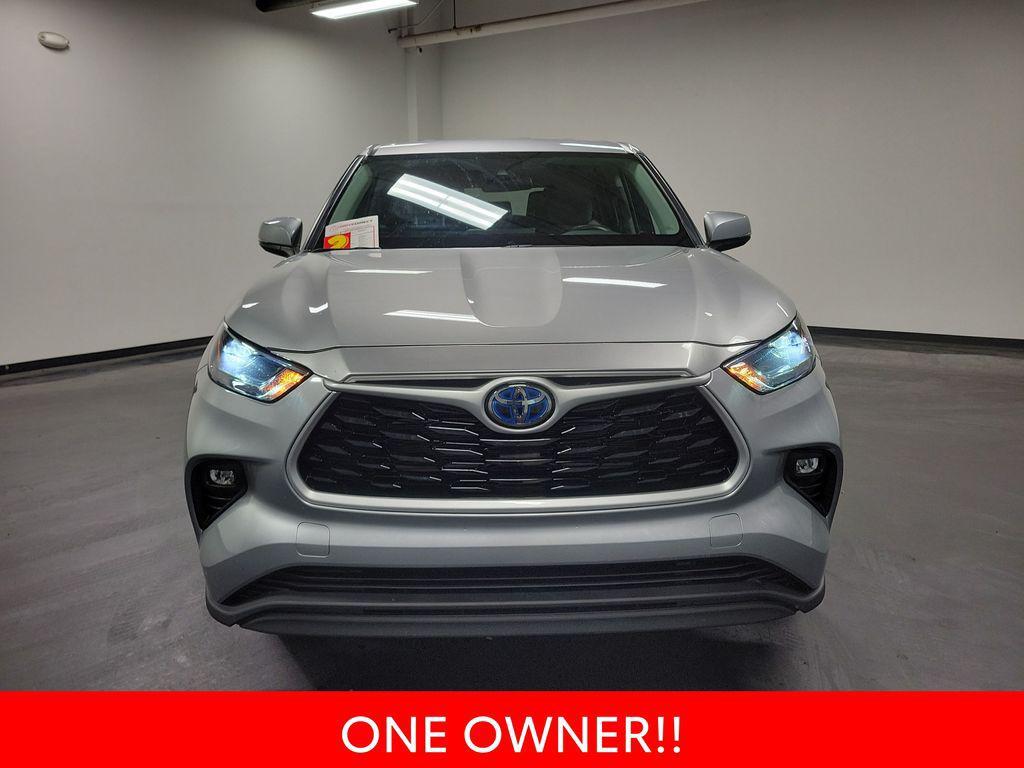 used 2023 Toyota Highlander Hybrid car, priced at $31,995