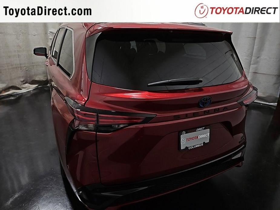 new 2024 Toyota Sienna car, priced at $48,421