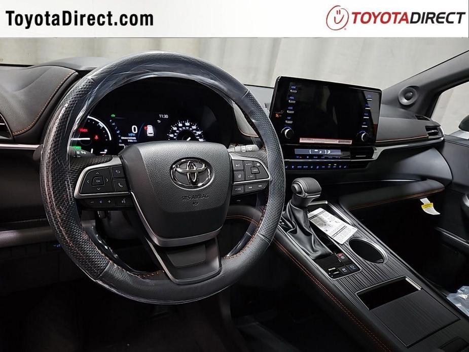 new 2024 Toyota Sienna car, priced at $48,421