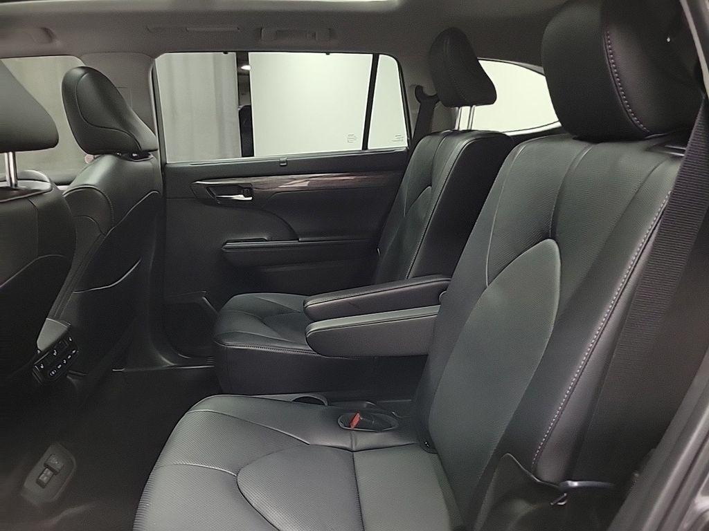 used 2023 Toyota Highlander Hybrid car, priced at $50,995