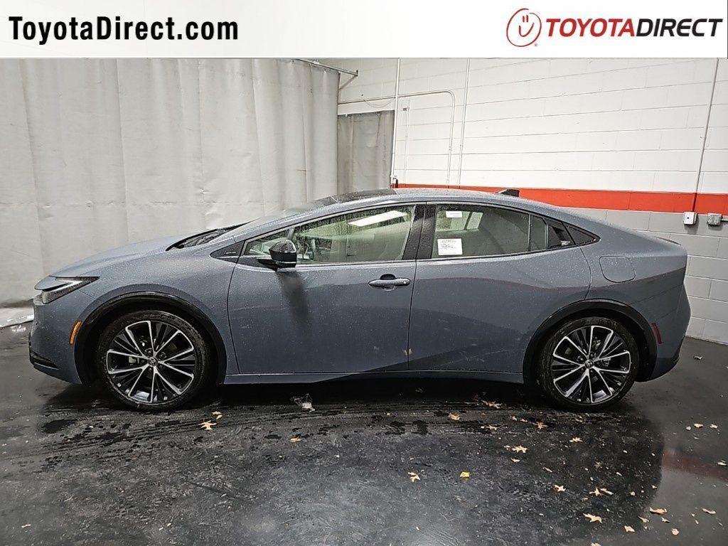 new 2024 Toyota Prius car, priced at $33,040